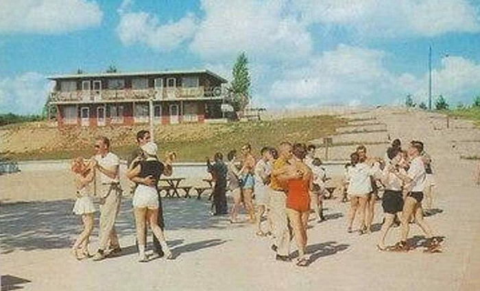 Sojourn Lakeside Resort (Gay El Rancho Ranch, El Rancho Stevens Ranch) - Vintage Postcard